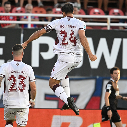 Carlos Izquierdoz vs CASLA